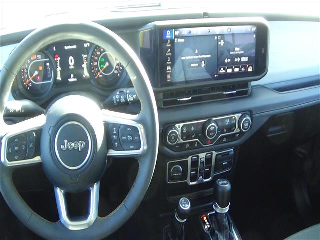 2025 Jeep Wrangler Sahara:C6779