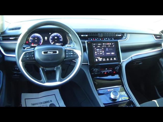2023 Jeep Grand Cherokee L Laredo