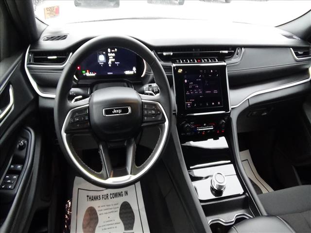 2025 Jeep Grand Cherokee L Laredo:C7084