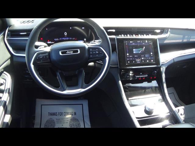 2023 Jeep Grand Cherokee L Laredo