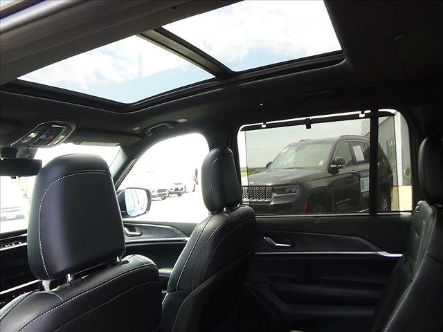 2025 Jeep Grand Cherokee L Limited:C7077