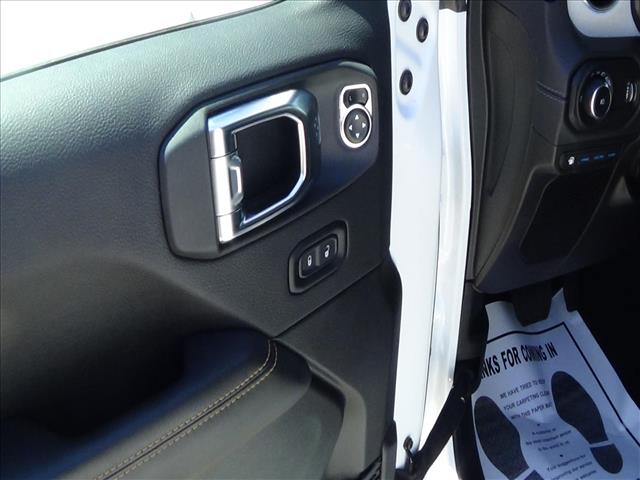 2025 Jeep Wrangler Sahara 4xe:C6937