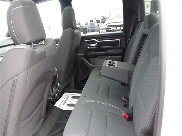 2025 RAM 1500 Big Horn:C7052