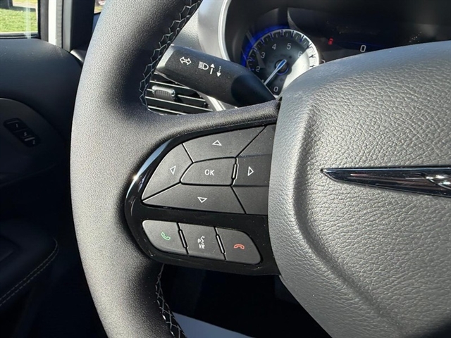 2026 Chrysler Pacifica Select:26-020