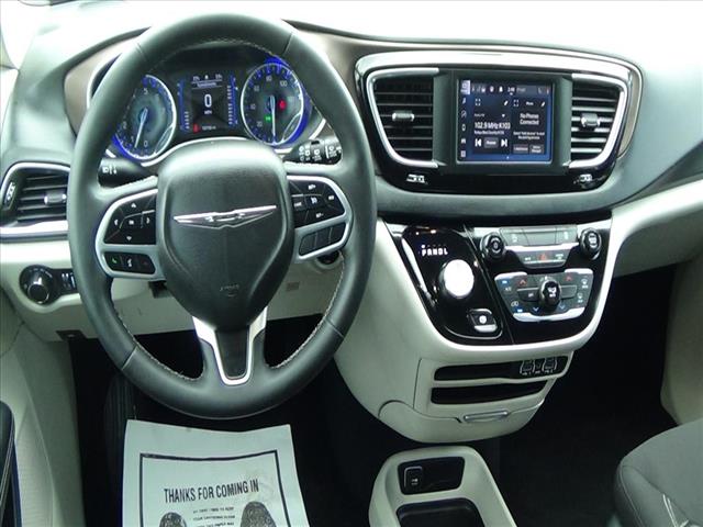 2024 Chrysler Voyager LX