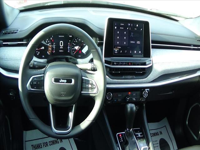 2025 Jeep Compass Latitude:C6869