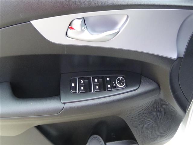 2024 Kia Forte LXS:C6640