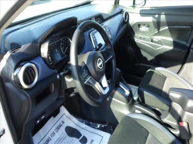 2025 Nissan Versa SV:C7085