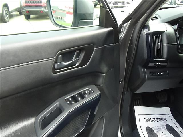 2025 Nissan Pathfinder SV:C7061