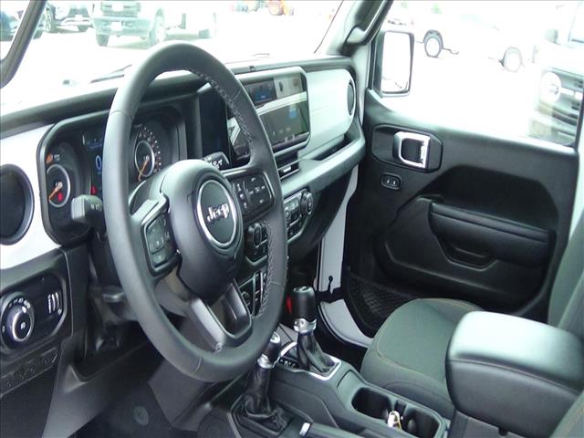 2025 Jeep Wrangler Sport S:C6824