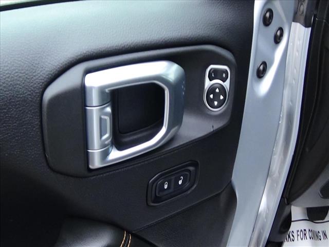 2024 Jeep Wrangler Sahara:C6752