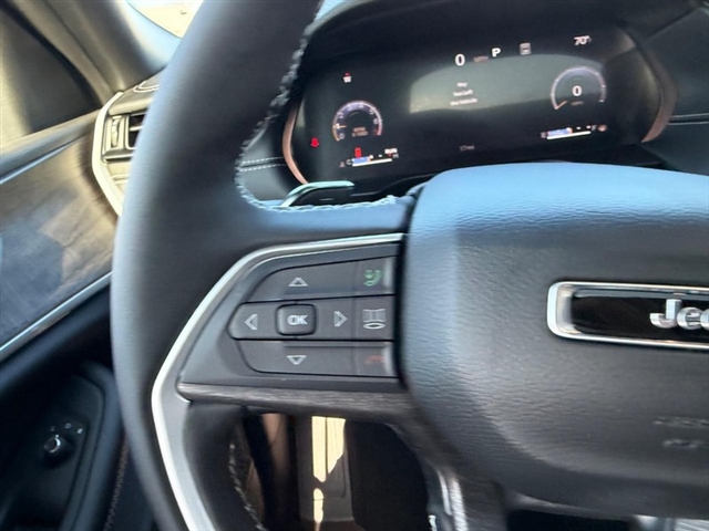 2027 Jeep Grand Cherokee L Altitude:27-030