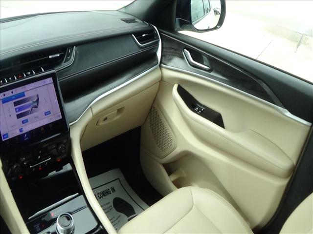 2025 Jeep Grand Cherokee L Limited:C7082