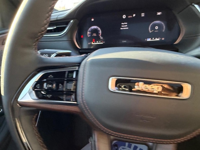 2025 Jeep Grand Cherokee L Summit:25-236