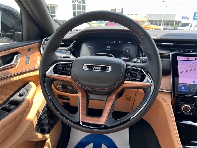 2025 Jeep Grand Cherokee L Summit Reserve