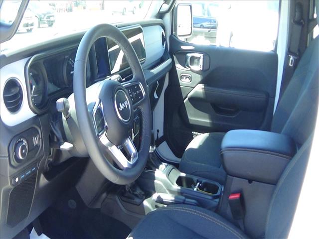 2025 Jeep Wrangler Sahara 4xe:C6937