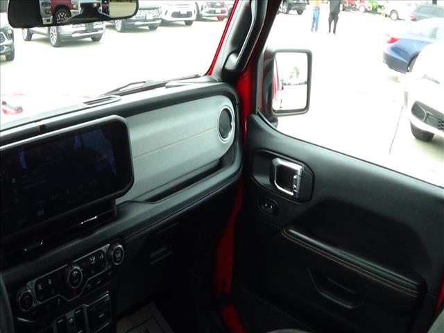 2025 Jeep Wrangler Sahara 4xe:C6934