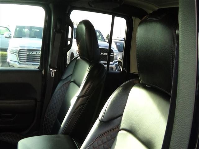 2023 Jeep Gladiator High Altitude:C6611A