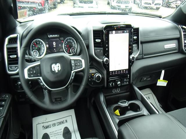2025 RAM 1500 Big Horn:C7052