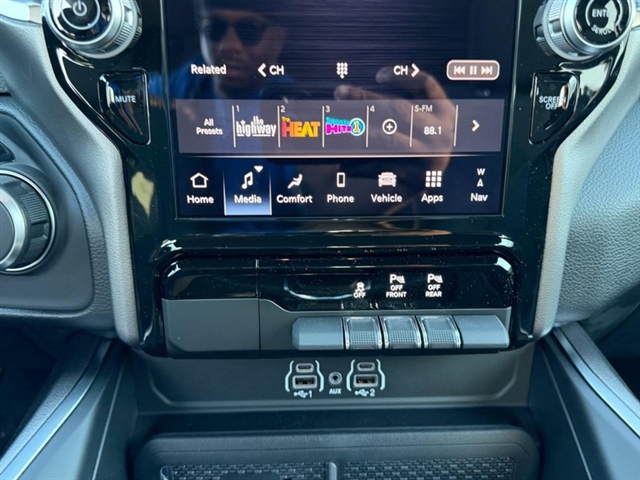 2027 RAM 1500 Big Horn:27-024