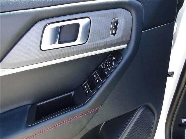 2025 Ford Explorer ST-Line:C7096
