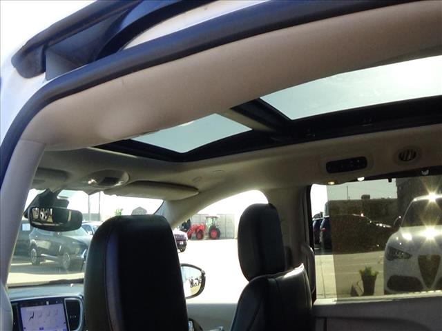 2024 Chrysler Pacifica Limited:C6908
