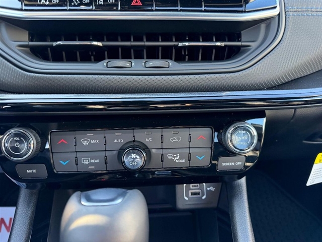 2026 Jeep Compass Latitude:26-015