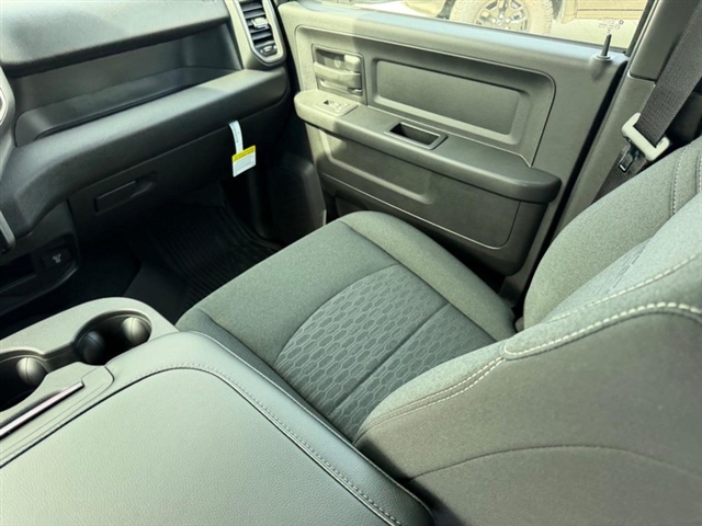 2026 RAM 2500 Warlock:26-067