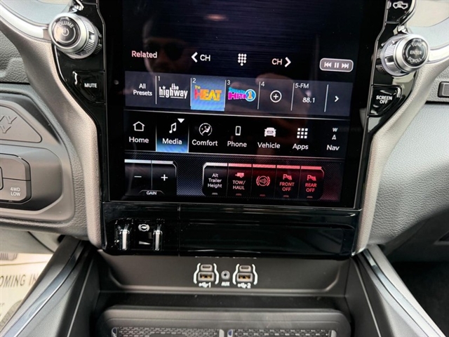 2027 RAM 2500 Laramie:27-009