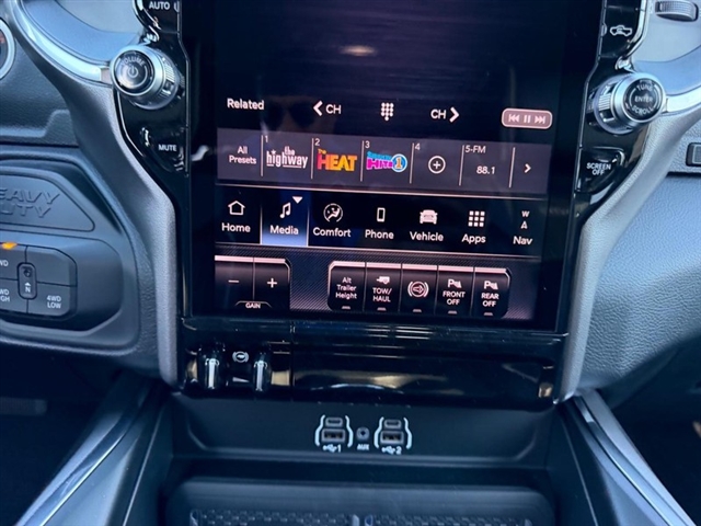 2027 RAM 2500 Laramie:27-023