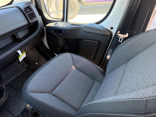 2025 RAM ProMaster Tradesman 1500:25-018