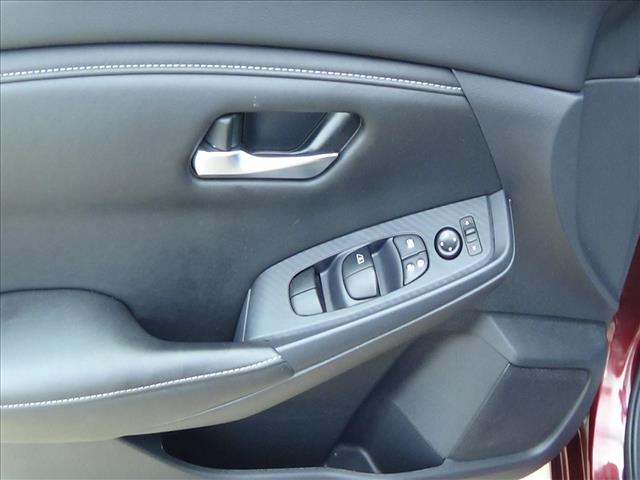2025 Nissan Sentra SV:C7004