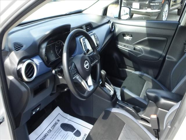 2025 Nissan Versa SV:C7049