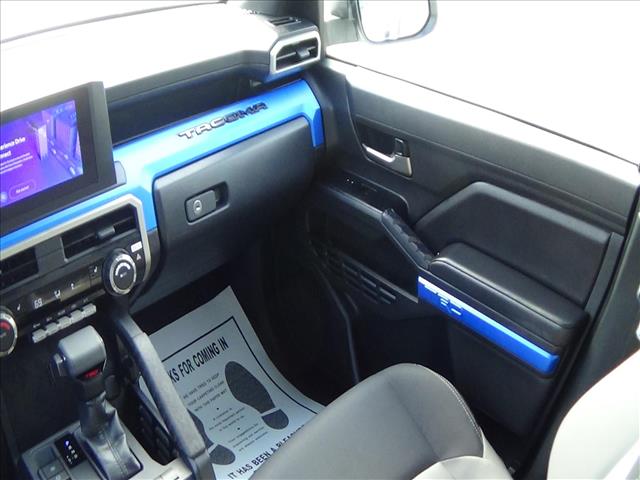 2025 Toyota Tacoma TRD Off-Road:C6785