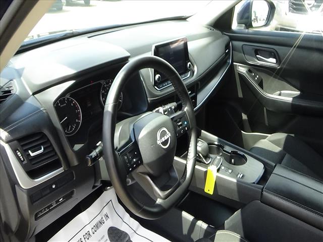 2025 Nissan Rogue SV:C7060