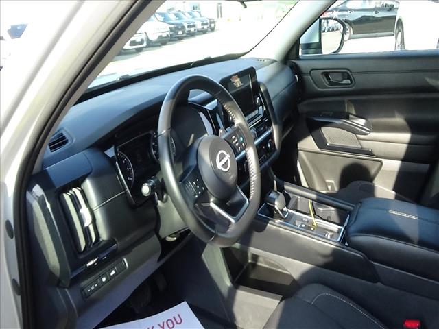 2025 Nissan Pathfinder SV:C7035