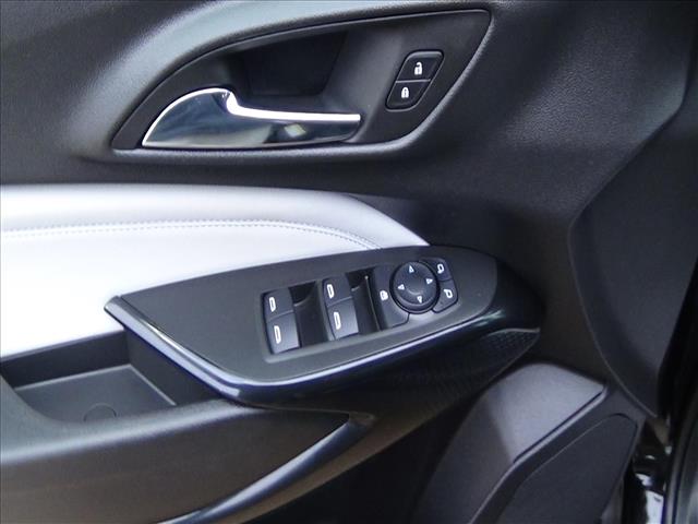 2025 Chevrolet Trax LT:C6832