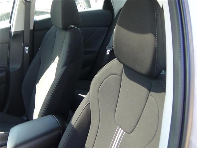 2025 Hyundai ELANTRA SEL Convenience:C6969