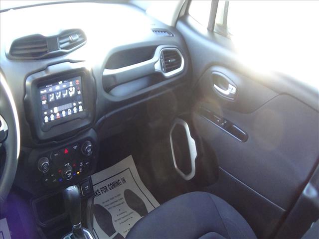 2018 Jeep Renegade Latitude:C6631C