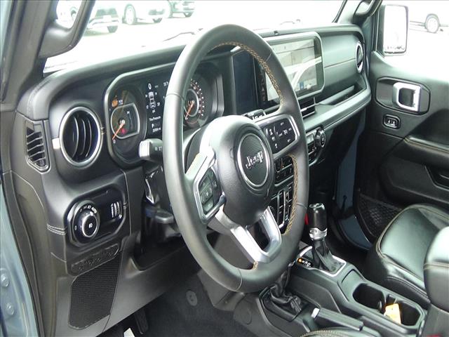 2024 Jeep Wrangler Sahara:C6909