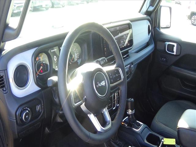 2025 Jeep Wrangler Sahara:C6779