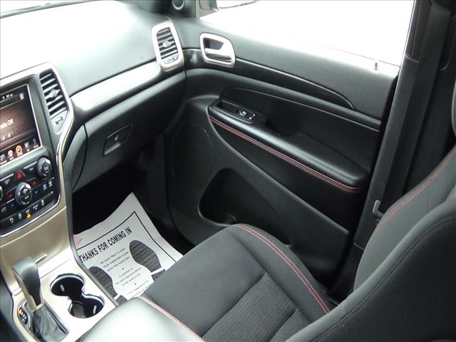 2016 Jeep Grand Cherokee Laredo 75th Anniversary:C6605A2