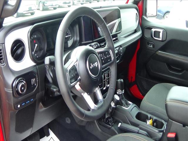 2025 Jeep Wrangler Sahara 4xe:C6934