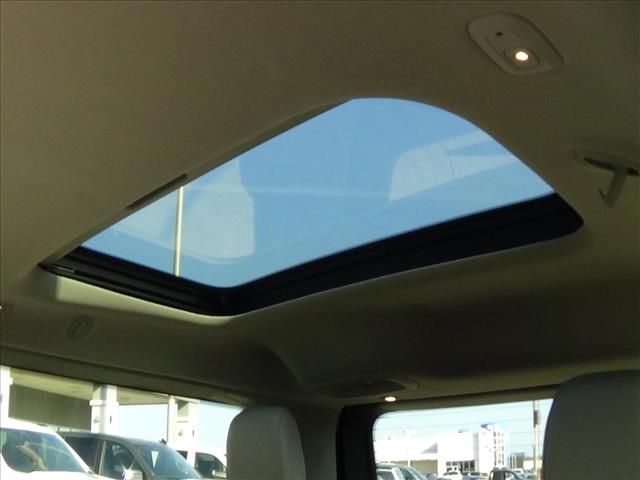 2024 Jeep Wagoneer Base:C6876