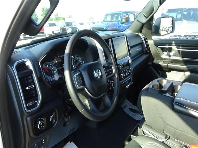 2025 RAM 1500 Big Horn:C7054