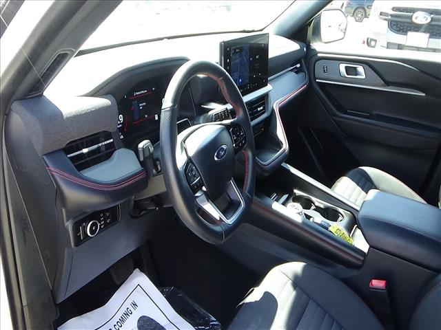 2025 Ford Explorer ST-Line:C7096