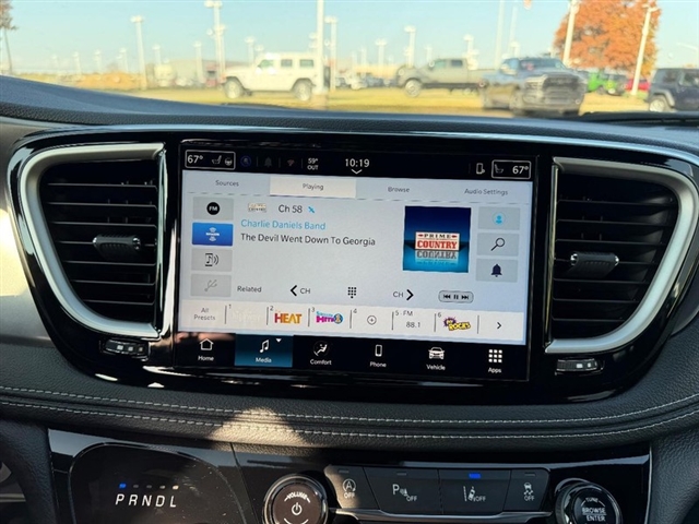 2026 Chrysler Pacifica Select:26-019