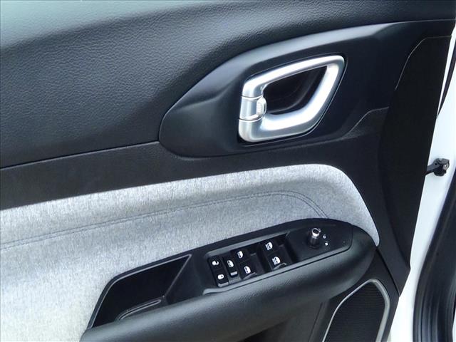 2025 Jeep Compass Latitude:C6850