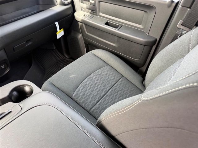 2026 RAM 2500 Warlock:26-071