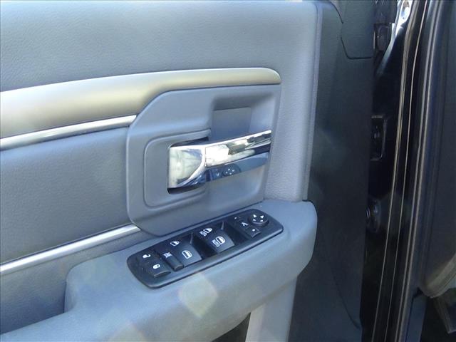 2016 RAM 1500 Big Horn:C6690A2